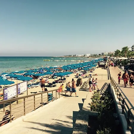 Nicholas Seaview Апартаменты *