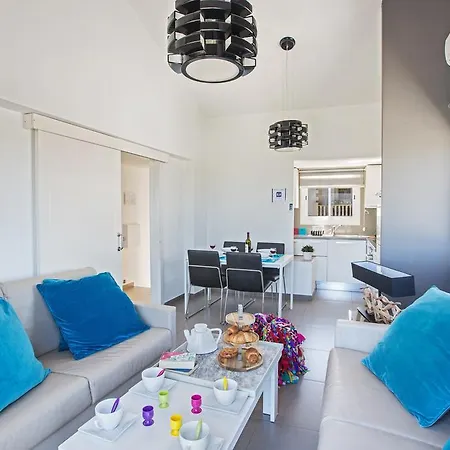 Апартаменты Nicholas Seaview *