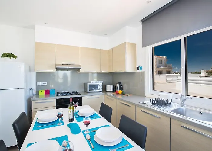 Nicholas Seaview Apartmán *