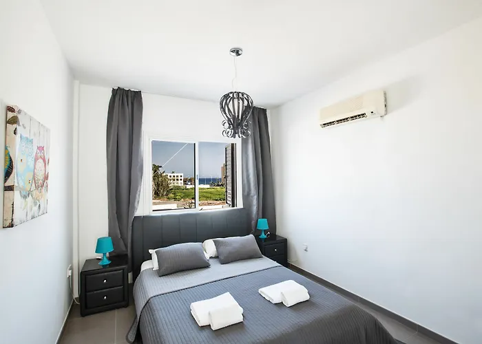 Nicholas Seaview Apartmán *