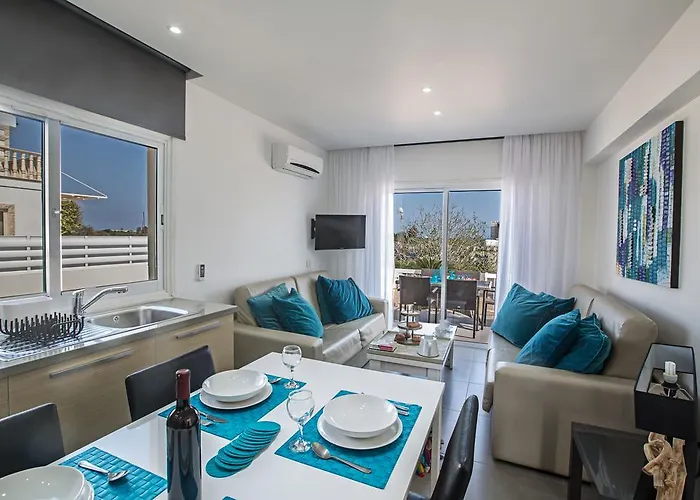 Nicholas Seaview * Protaras