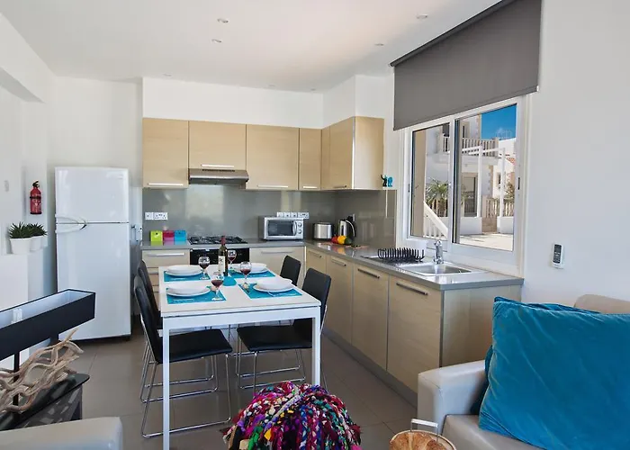 Nicholas Seaview Apartament Protaras