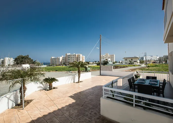 Nicholas Seaview Apartament