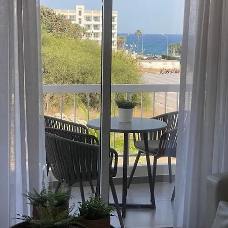 Nicholas Seaview Apartment